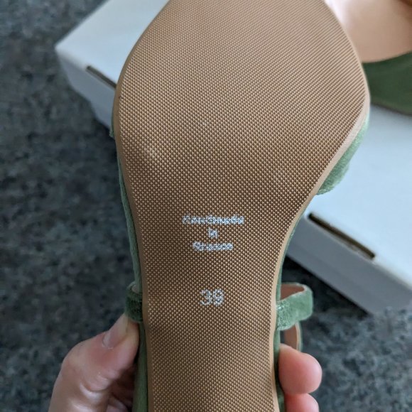 Green Velvet Wedding Heels - Bridal shoes, block heels, green velvet heels - Picture 7 of 8